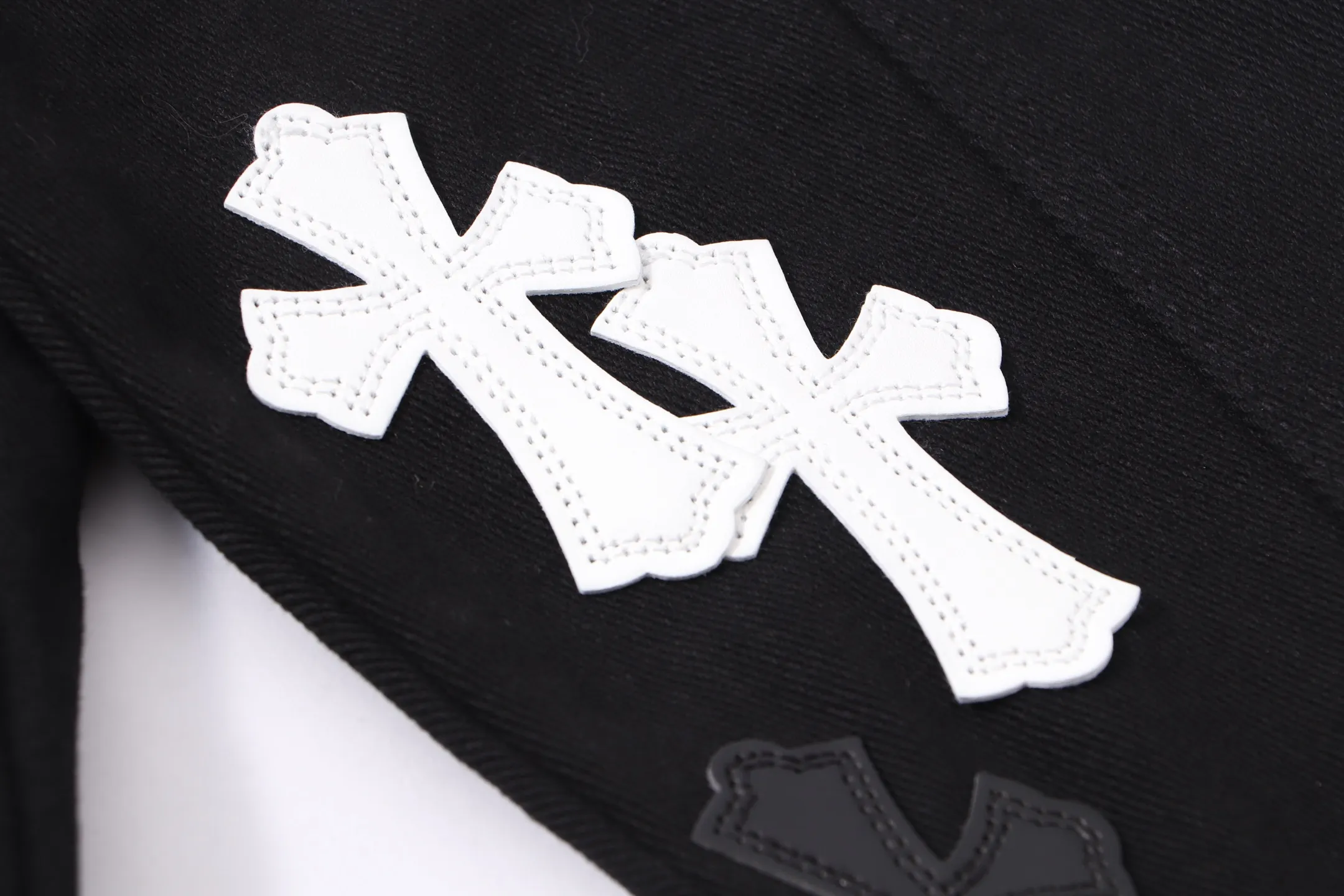 P310 Chrome Hearts Chrome Hearts leather cross-piece embroidered shirt denim jacket Color: black blue black Size: M L XL XXL XXXL